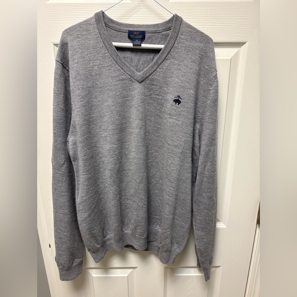 Brooks Brothers Ultimate Merino Wool V-neck sweater